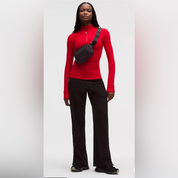 ✨NWT✨ Lululemon: Everywhere Belt Bag 1L-Glitter - Picture 5 of 13